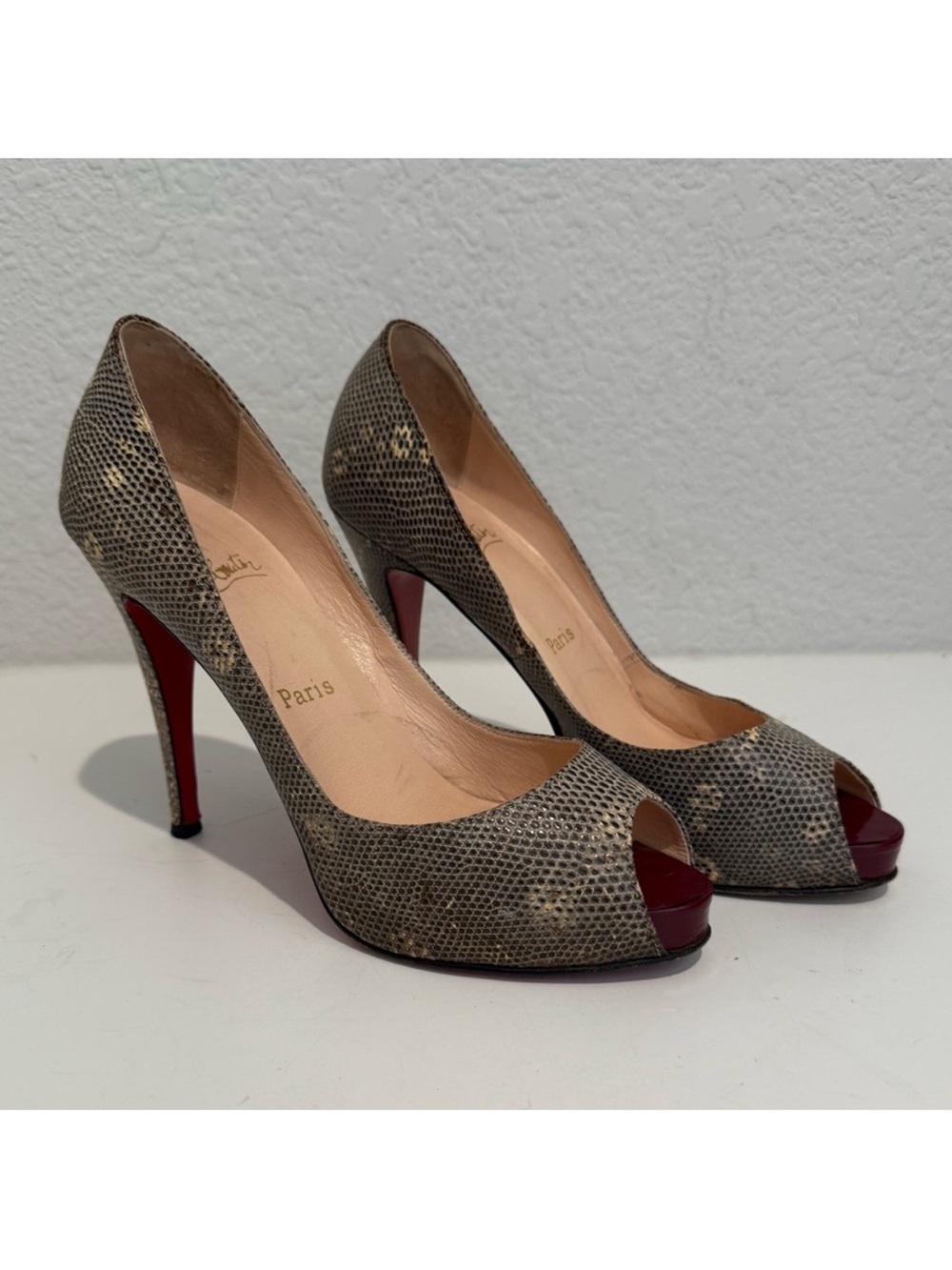 Christian Louboutin Roccia Lizard Very Prive 120 Peep Toe Pumps Size 38.5